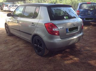 Skoda Fabia 2010 FABIA-thumb-17