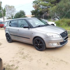 Skoda Fabia 2010 FABIA-thumb-1