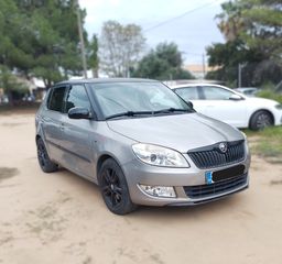 Skoda Fabia 2010 FABIA-thumb-14