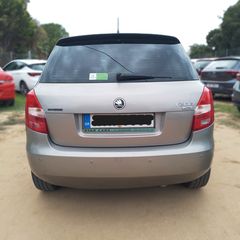 Skoda Fabia 2010 FABIA-thumb-5
