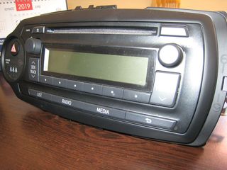 RADIO-CD TOYOTA   YARIS-thumb-2