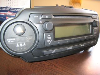 RADIO-CD TOYOTA   YARIS-thumb-3