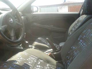 Nissan Almera-thumb-3