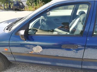 Εμπρός αριστερή  πόρτα ford mondeo  93'-96'