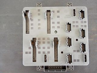 Ασφάλειες-Ασφαλειοθήκες DAF LF EURO-4-5-thumb-2