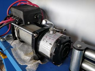 ΕΡΓΑΤΗΣ  WINCH 9500 ΛΙΜΠΡΕΣ-thumb-1