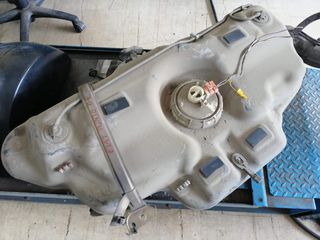 ΡΕΖΕΡΒΟΥΆΡ ΚΑΙ ΑΝΤΛΊΑ ΒΕΝΖΊΝΗΣ FIAT PUNTO 01-05-thumb-2