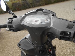 SYM HD 200-thumb-3