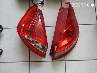 FORD FIESTA ΠΙΣΩ ΦΑΝΑΡΙΑ