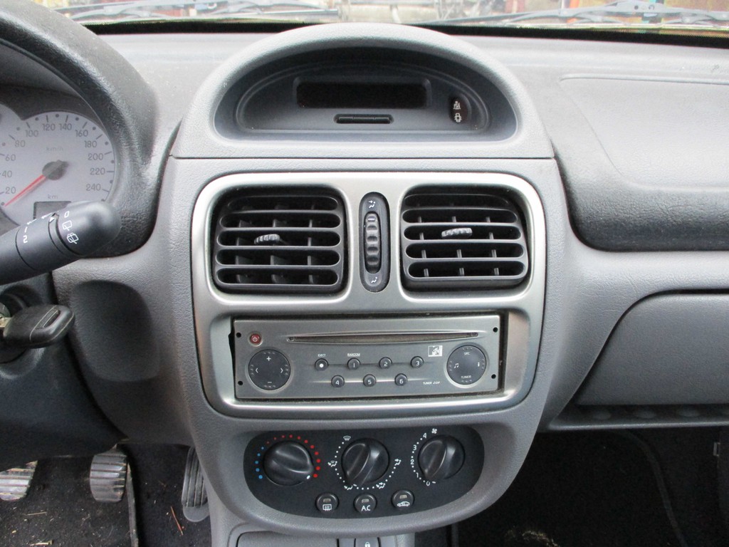 Ταμπλό Renault Clio '01 Προσφορά!
