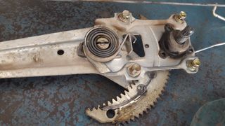 ΔΕΞΙΟΣ ΓΡΥΛΛΟΣ TOYOTA HILUX '99-thumb-1