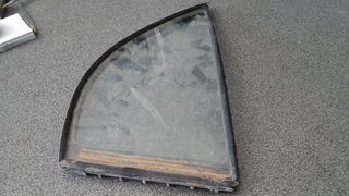 Φινιστρίνι τζάμι πίσω δεξιάς πόρτας TOYOTA COROLLA 93-97 SEDAN