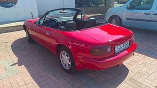 Mazda MX-5 1990 miata-thumb-10