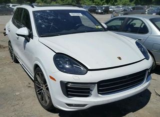 Porsche Cayenne GTS  '15