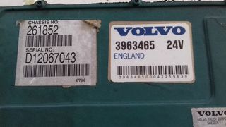 Volvo   '00-thumb-1