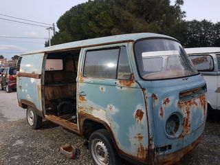 Volkswagen T2 1973 A-thumb-2