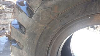 Μηχάνημα 2015 GOODYEAR 29.5-29 L-3-thumb-2
