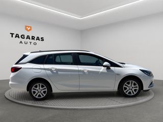 Opel Astra 2018 1,6 DIESEL Sport Tourer!-thumb-3