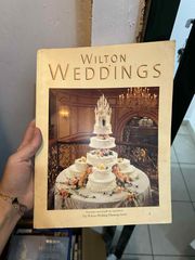 Βιβλία για γαμήλιες τούρτες