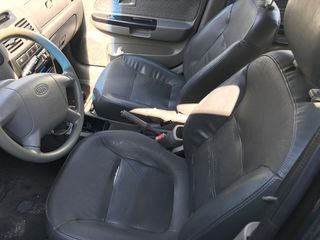 KIA     RIO-thumb-4