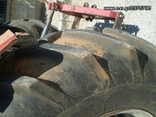 Τρακτέρ Ford 1975-thumb-5