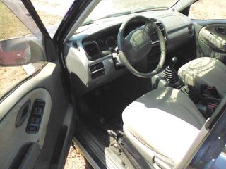 Suzuki Grand Vitara 2000 V6 2500CC-thumb-5