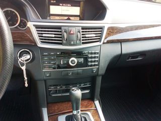 Mercedes-Benz E 220 2011 LOOK AMG-thumb-16