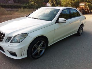 Mercedes-Benz E 220 2011 LOOK AMG-thumb-4