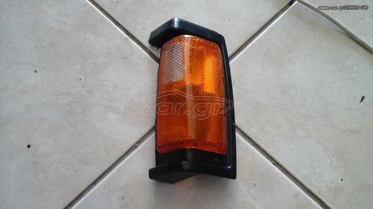 Φλας γωνία αριστερό NISSAN DATSUN PICK-UP 720 D21