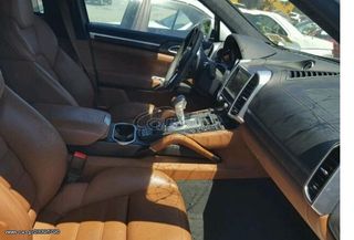 Porsche Cayenne GTS  '15-thumb-2