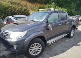 TOYOTA HILUX VII FACELIFT MOYTΡΑ ΚΟΜΠΛΕ 