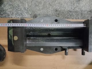 Μέγγενη μηχανής υδραυλική γερμανική (Rohm)-thumb-2