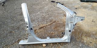 ΚΟΛΩΝΑ ΜΕΣΑΙΑ/ΕΜΠΡΟΣ ΔΕΞΙΑ ΜΕ ΜΑΡΣΠΙΕ TOYOTA YARIS 5D 1999-2005 (EG)