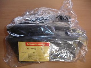 Σαμπρέλα 110/100/18 Bridgestone-thumb-1