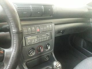 Audi A4 1996-thumb-5