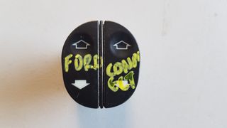 ΠΩΛΕΙΤΑΙ   ΔΙΑΚΟΠΤΗΣ  ΠΑΡΑΘΥΡΩΝ   FORD  CONECT