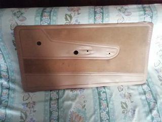 ΤΑΠΕΤΣΑΡΙΑ ΠΟΡΤΑΣ ΑΡΙΣΤΕΡΗ  &  ΔΕΞΙΑ ΓΙΑ  FIAT 128 (76-84) , ZASTAVA YUGO (80-95)