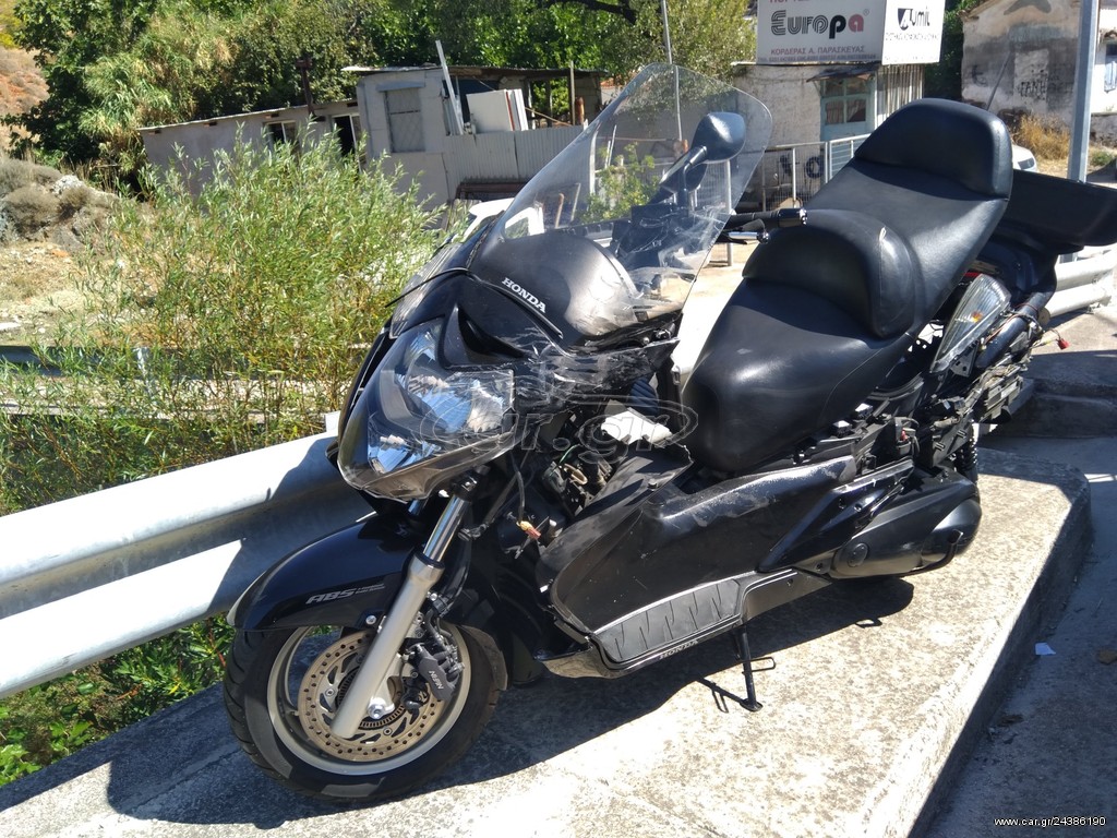 Honda Silverwing 2011 600RR