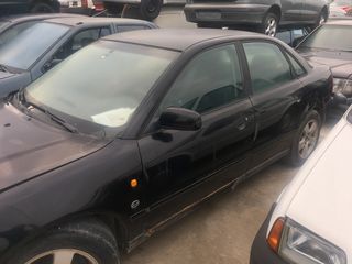 AUDI A4 1,6 cc-thumb-1