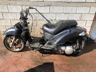 KYMCO PEOPLE 250 ΓΙΑ ΑΝΤΑΛΛΑΚΤΙΚΑ ΚΟΜΜΑΤΙ ΚΟΜΜΑΤΙ