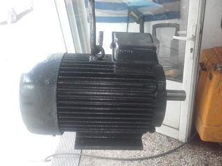Μοτερ 7,1 kw  10 ιππων 950 στροφές -thumb-2