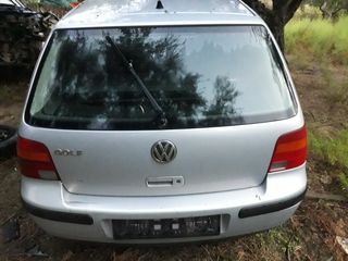 Volkswagen Golf  '03