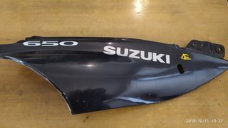 suzuki xf 650 freewind 00'-03'  καπάκι σέλας δεξιά
