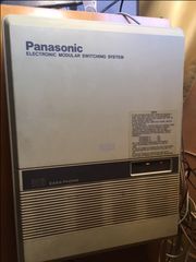 Panasonic Τηλεφωνικό Κέντρο ΚΧ- T 30810 Β +1 κονσόλα τηλεφωνήτριας  Panasonic KX-T7033X 