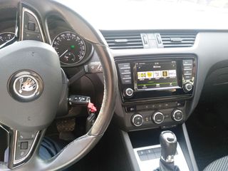 Skoda Octavia 2016-thumb-4