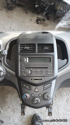 ραδιο/CD+διακοπτες κλιματισμου απο Chevrolet Aveo 2014