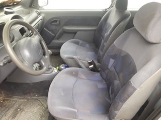 RENAULT CLIO 2001-2004 1.400 ΚΥΒΙΚΑ ΥΠΑΡΧΟΥΝ ΟΛΑ ΤΑ ΚΟΜΜΑΤΙΑ ΦΑΝΟΠΟΙΕΙΑΣ ΚΑΙ ΤΑ ΜΗΧΑΝΙΚΑ ΜΕΡΟΙ-thumb-4