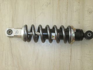 Suzuki rear shock from GSX S 1000 F