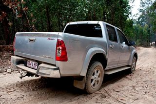 ISUZU DMAX 2003 - 2012 χερούλι καρότσας χρώμιο-thumb-2