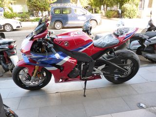 Honda CBR 1000RR 2025 SP MY24 ΑΜΕΣΑ ΔΙΑΘΕΣΙΜΟ !!!!-thumb-3
